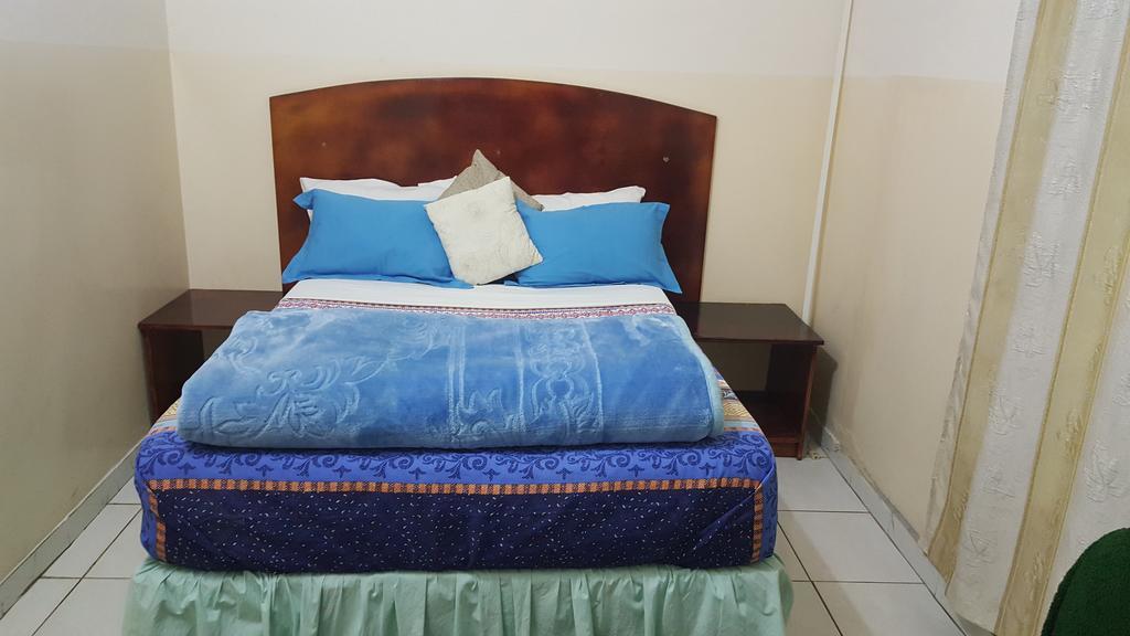 The Palace Guest House Harare Bagian luar foto