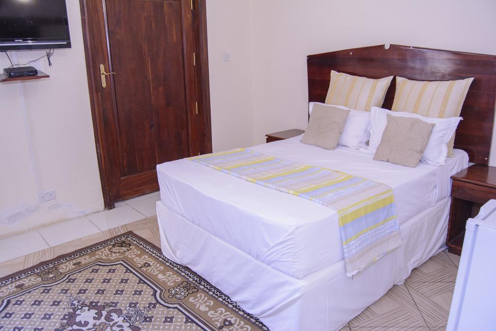 The Palace Guest House Harare Bagian luar foto