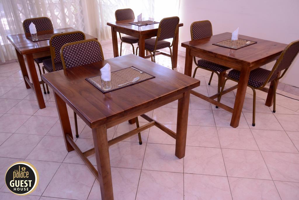 The Palace Guest House Harare Bagian luar foto