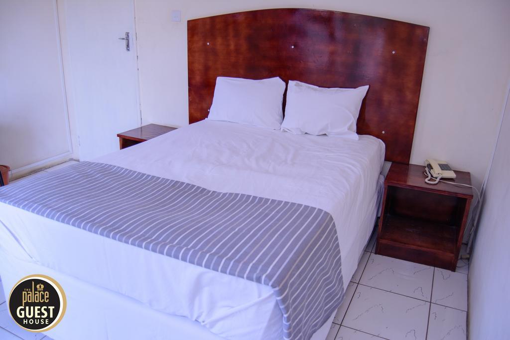 The Palace Guest House Harare Bagian luar foto