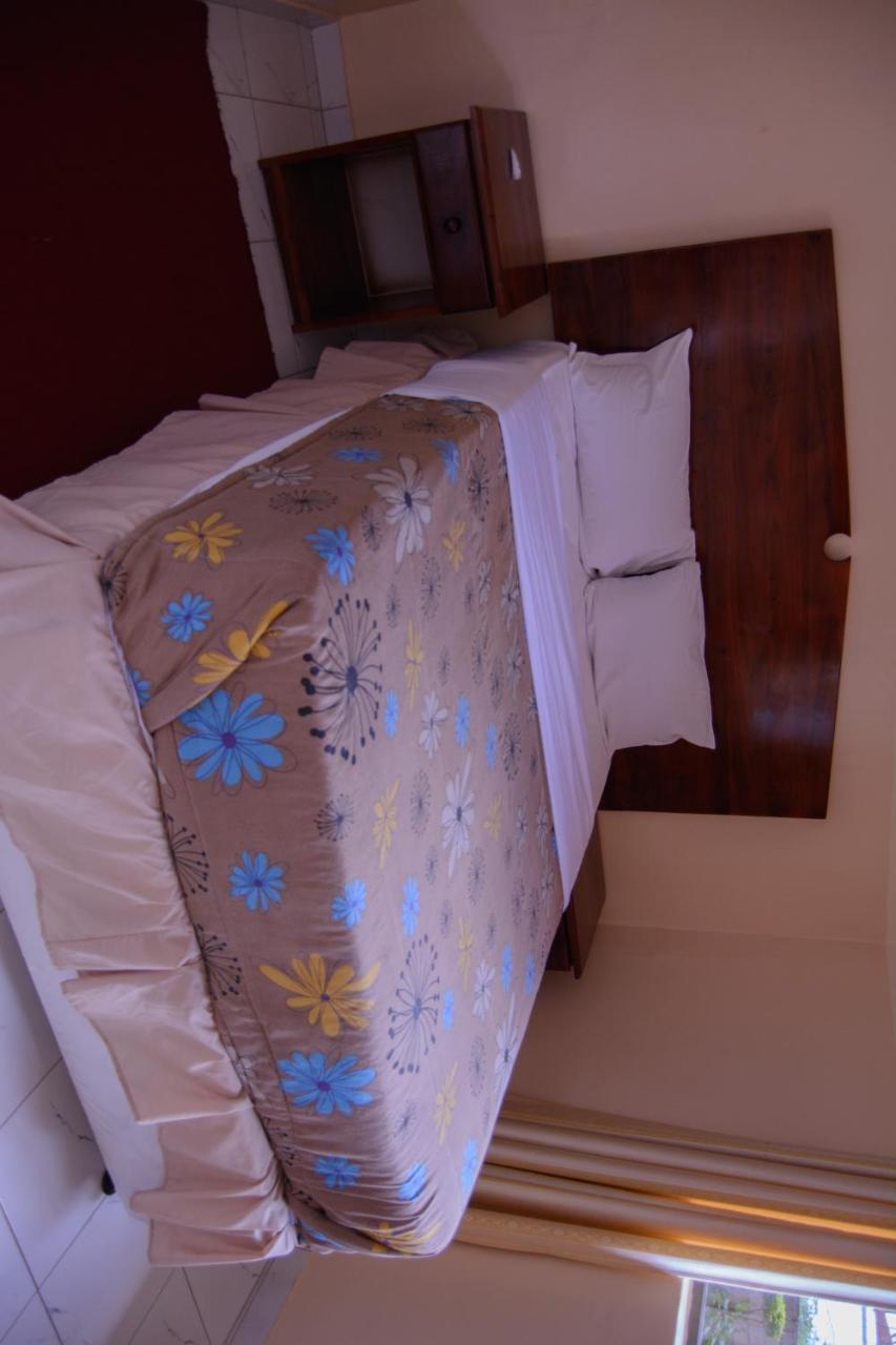 The Palace Guest House Harare Bagian luar foto