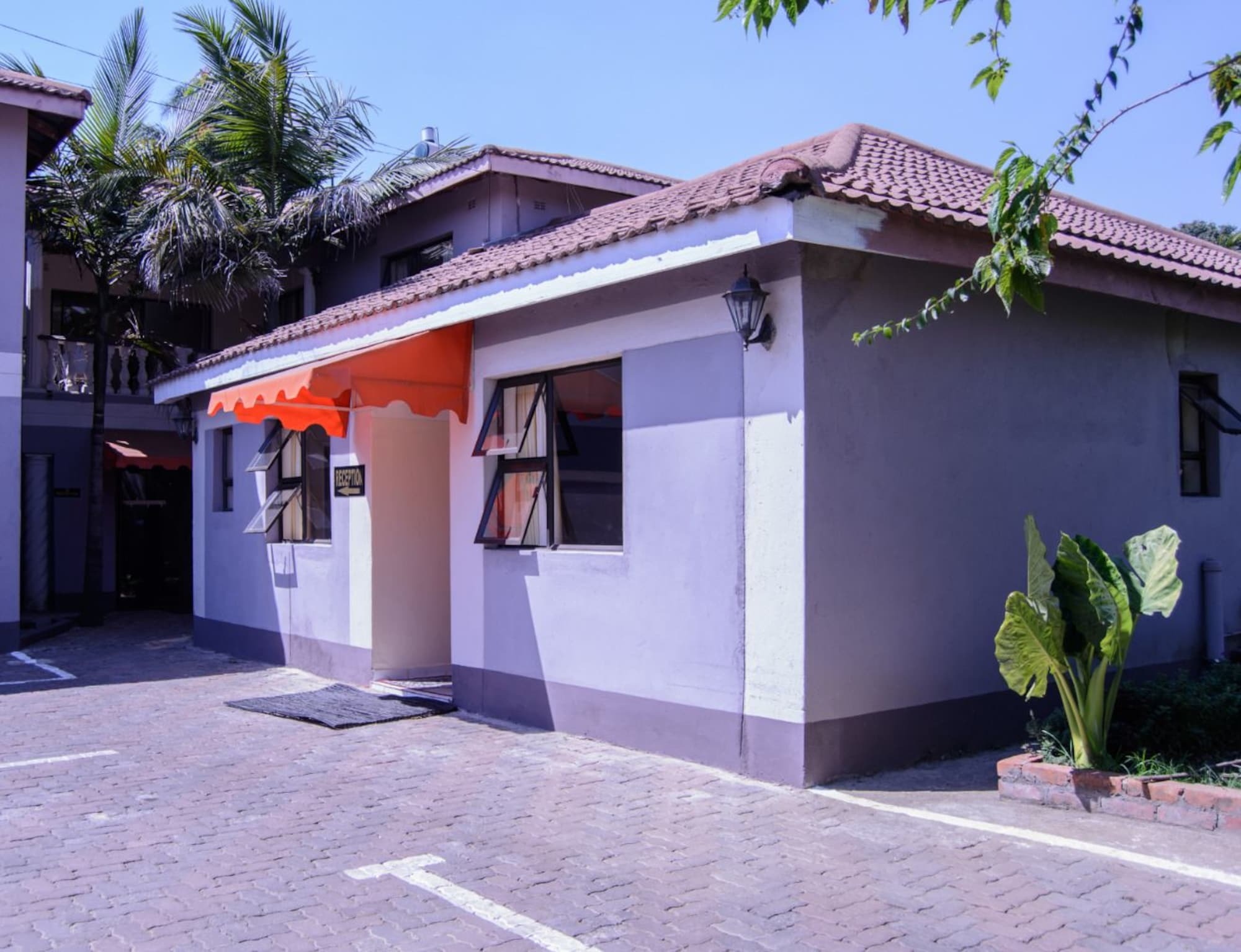 The Palace Guest House Harare Bagian luar foto